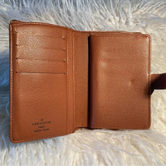 Louis Vuitton LV Monogram Kiss Lock Wallet - Picture 2 of 8